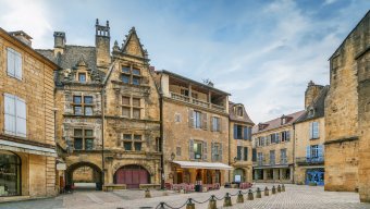 France Food Tours Dordogne : Castles & Caves cycling tour