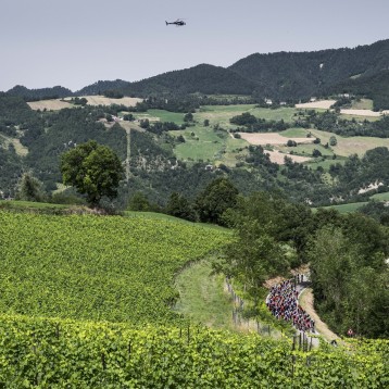 VIP Access - Fly over the Tour in a Helicopter - Tour de France - 2025