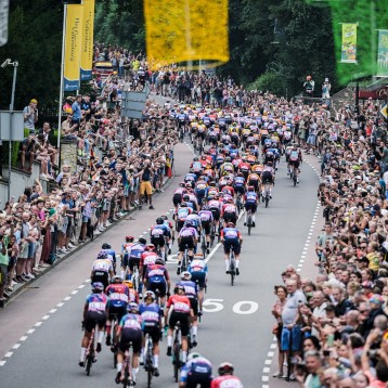 VIP Access - Izoard Arrival Area  - Tour de France Femmes - 2025