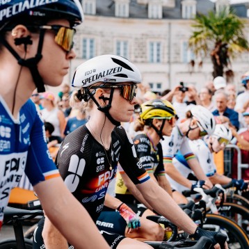 VIP Access - Departure Village - Tour de France Femmes - 2026