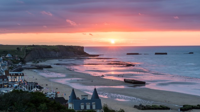 Normandy Walking Tour : Northern Cotentin coast & Mont Saint Michel Bay